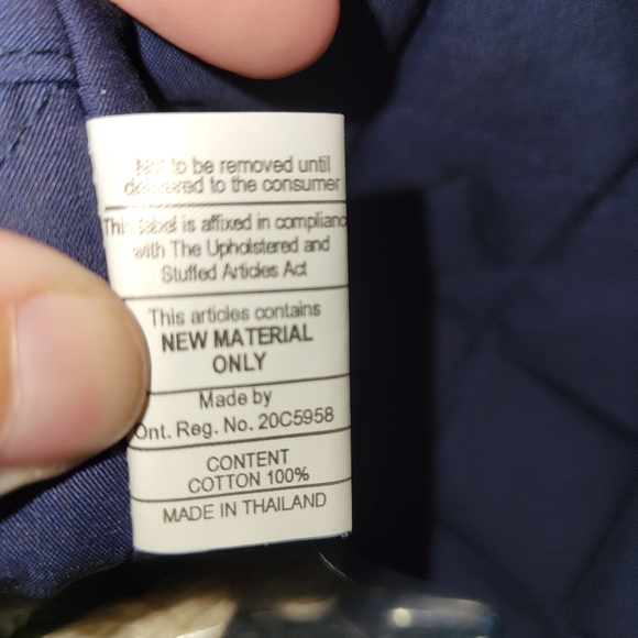 Quilted Cross Stitch Thread Organizer Bag Zip Around - Picture 8 of 9